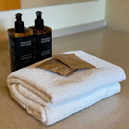 Mercure Centrum 4* بوزنان