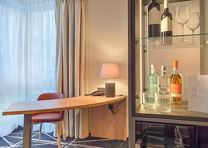 波兹南中心美居酒店