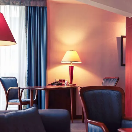 Mercure Centrum מלון 4*