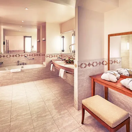 Mercure Centrum מלון 4*