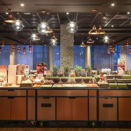 Mercure Centrum Hotel 4*