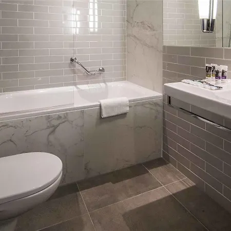 Mercure Centrum 4* 포즈난
