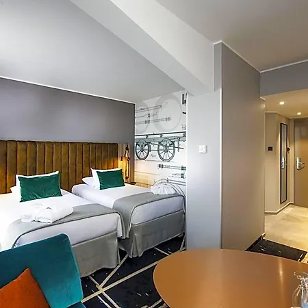 Mercure Centrum Hotel 4*