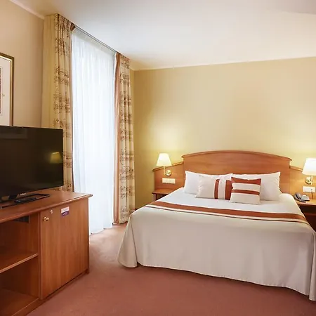 Mercure Centrum מלון