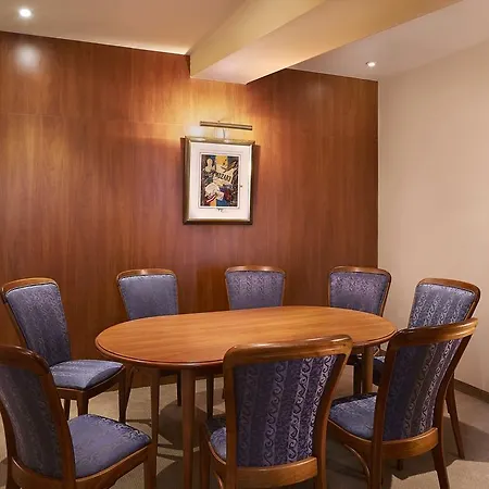 מלון Mercure Centrum 4*