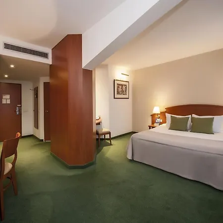 Mercure Centrum מלון פוזנן