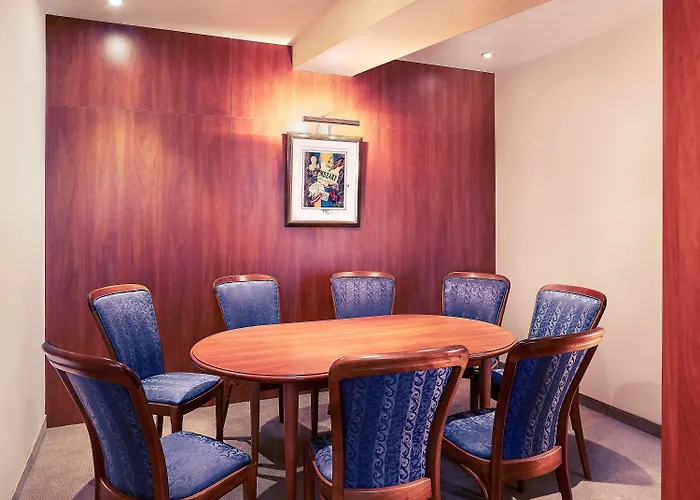 מלון Mercure Centrum 4*